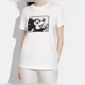 ●LIMITED TIME OFFER●White Graphic Short Sleeve Tee